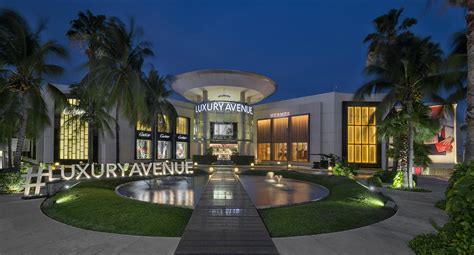 Luxury Avenue Boutique Mall Cancun and Los Cabos